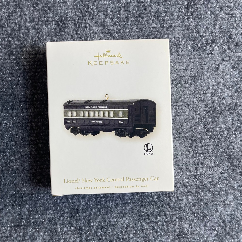 Hallmark Keepsake 2008 Lionel New York Central Passenger Car Ornament QXI2004